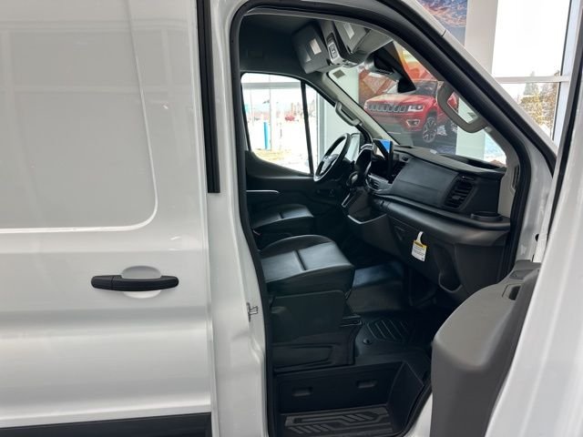New 2026 Oxford White Ford Cargo Van image 35