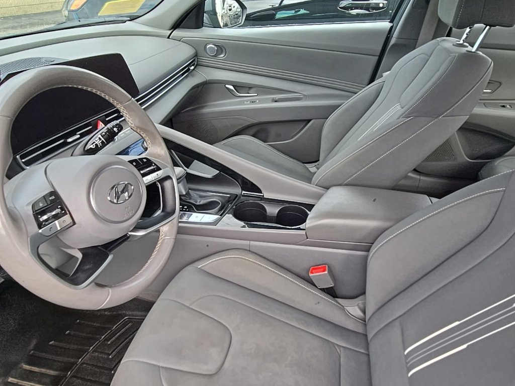 Used 2023 Gray Hyundai SEL image 14