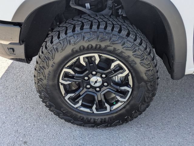 Used 2026 Summit White Chevrolet ZR2 image 12