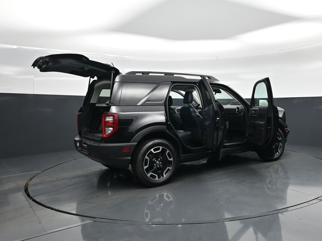 Used 2023 Black Ford Outer Banks image 6