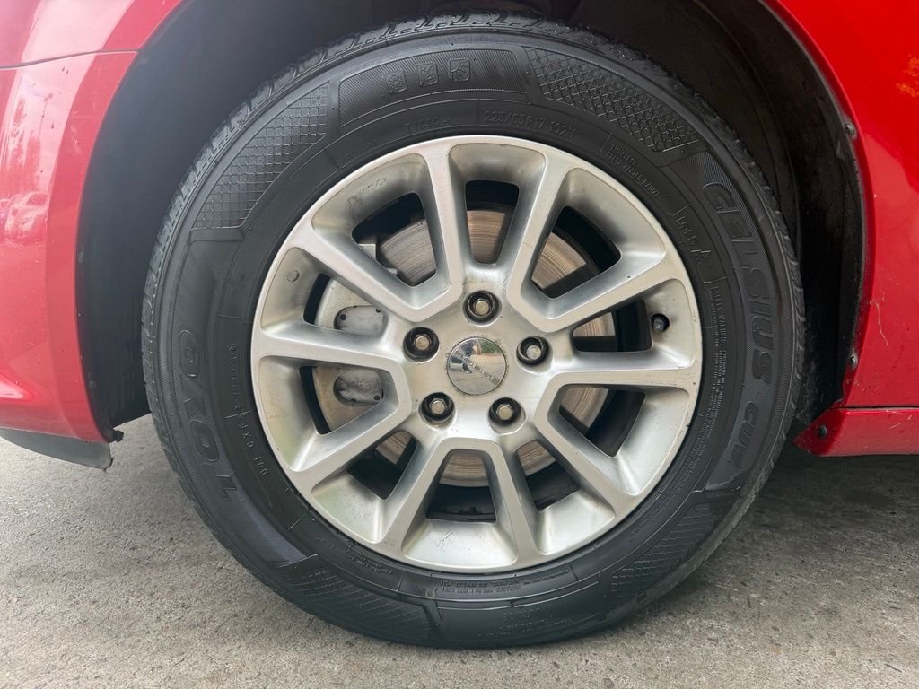 Used 2013 Redline 2 Coat Pearl Dodge R/T image 8