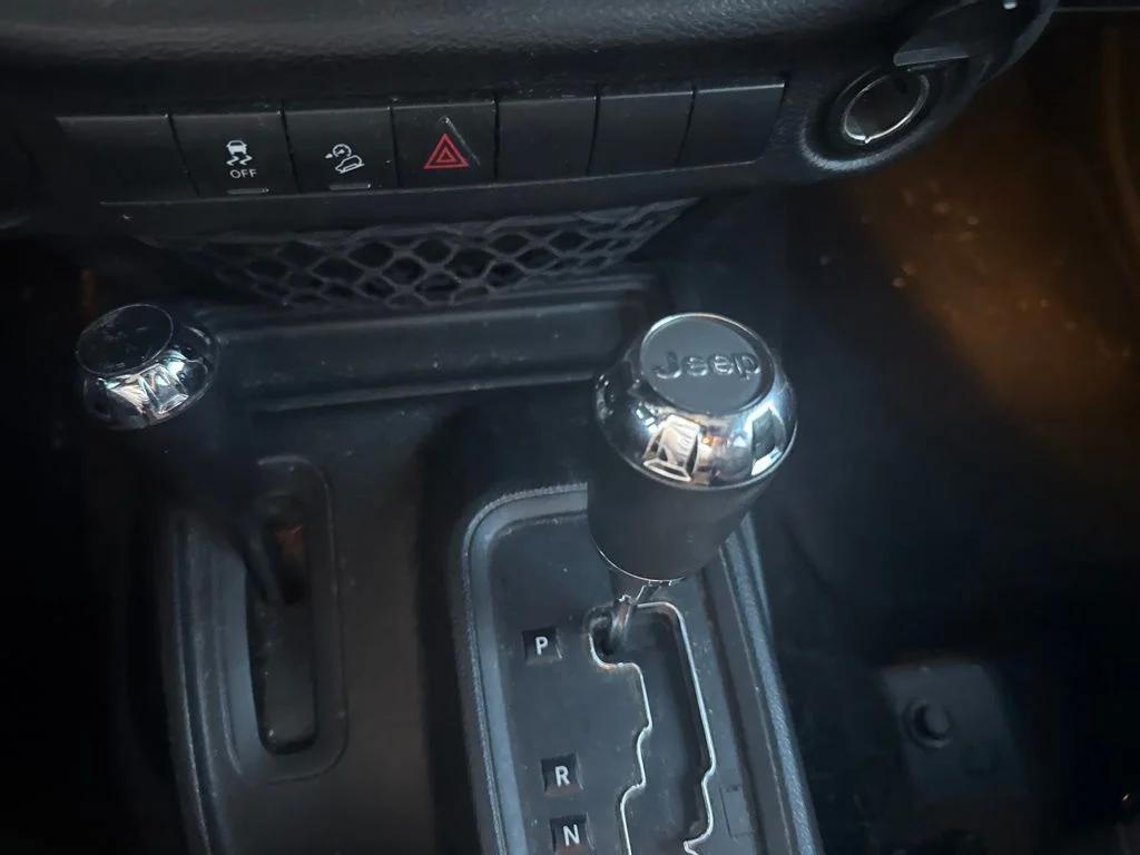Used 2018 White Jeep Unlimited Sport image 18