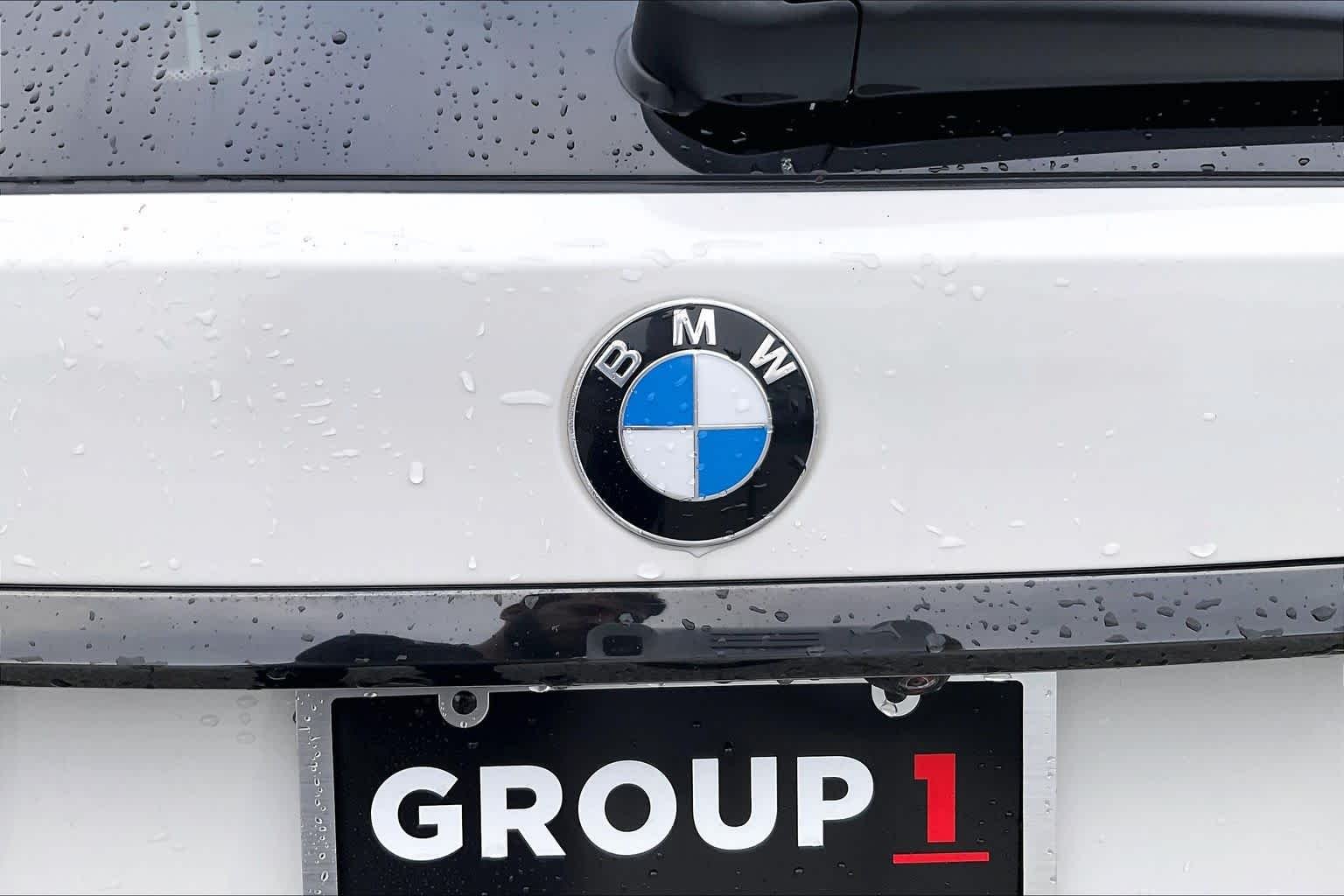 Used 2020 Alpine White BMW M50i image 32