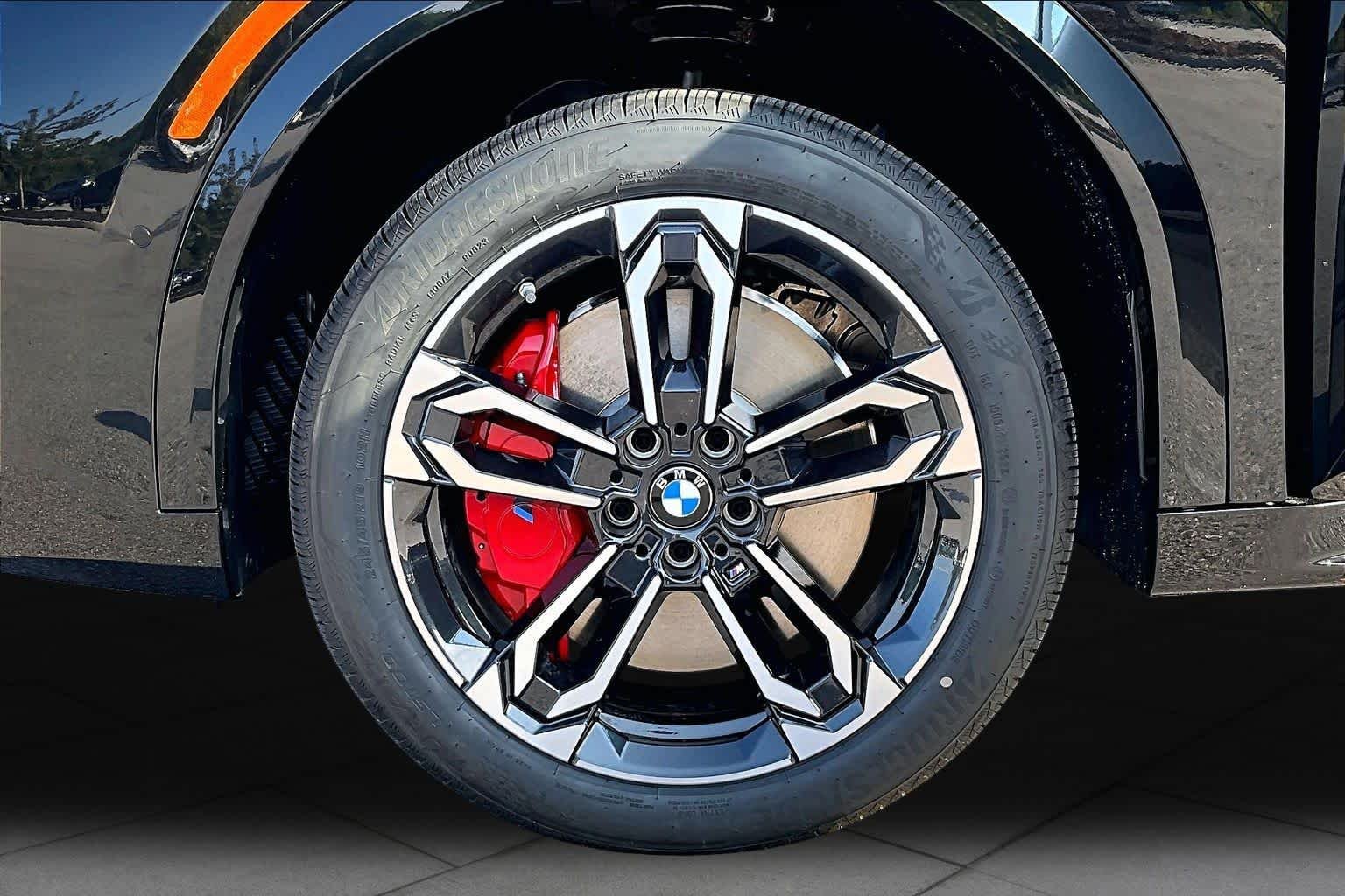 New 2027 Black Sapphire Metallic BMW xDrive28i image 11