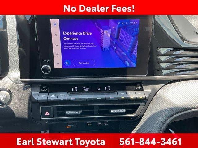 Certified Used 2025 PRECIOUS METAL Toyota  image 31