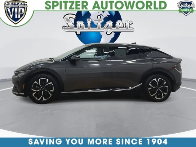 Used 2022 Gray Kia Wind image 10