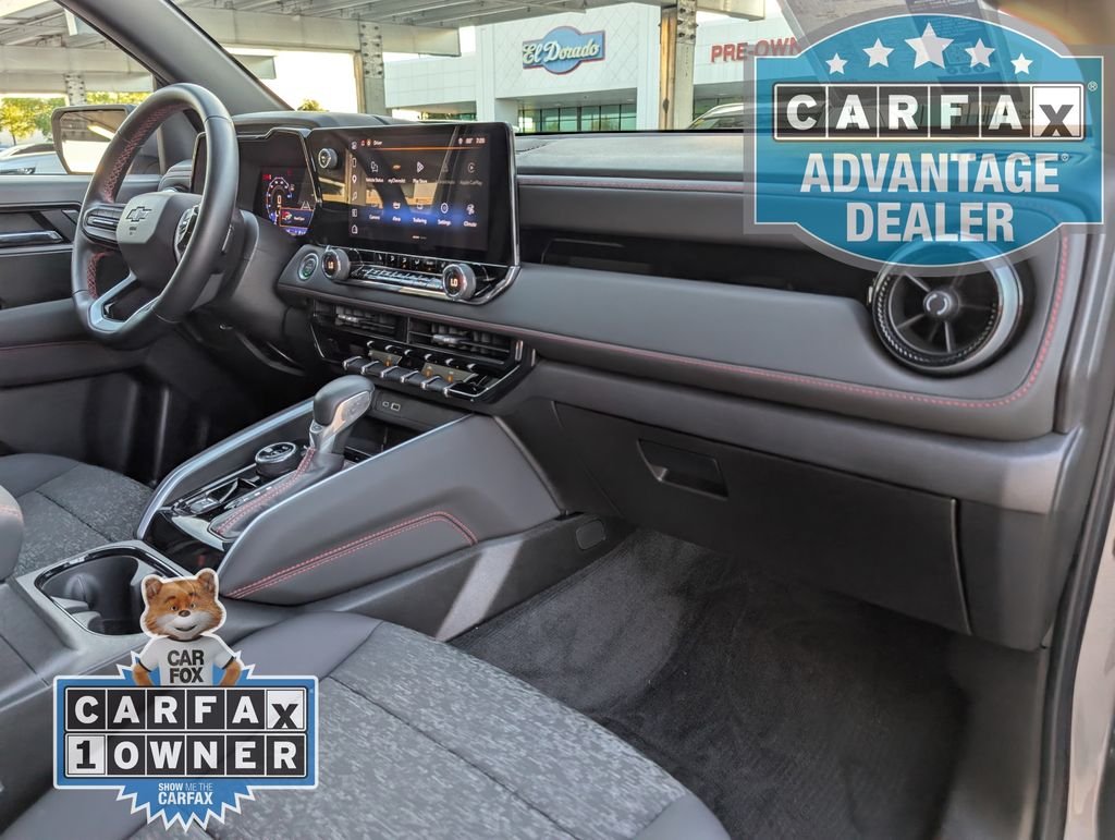 Used 2025 Gray Chevrolet Z71 image 25