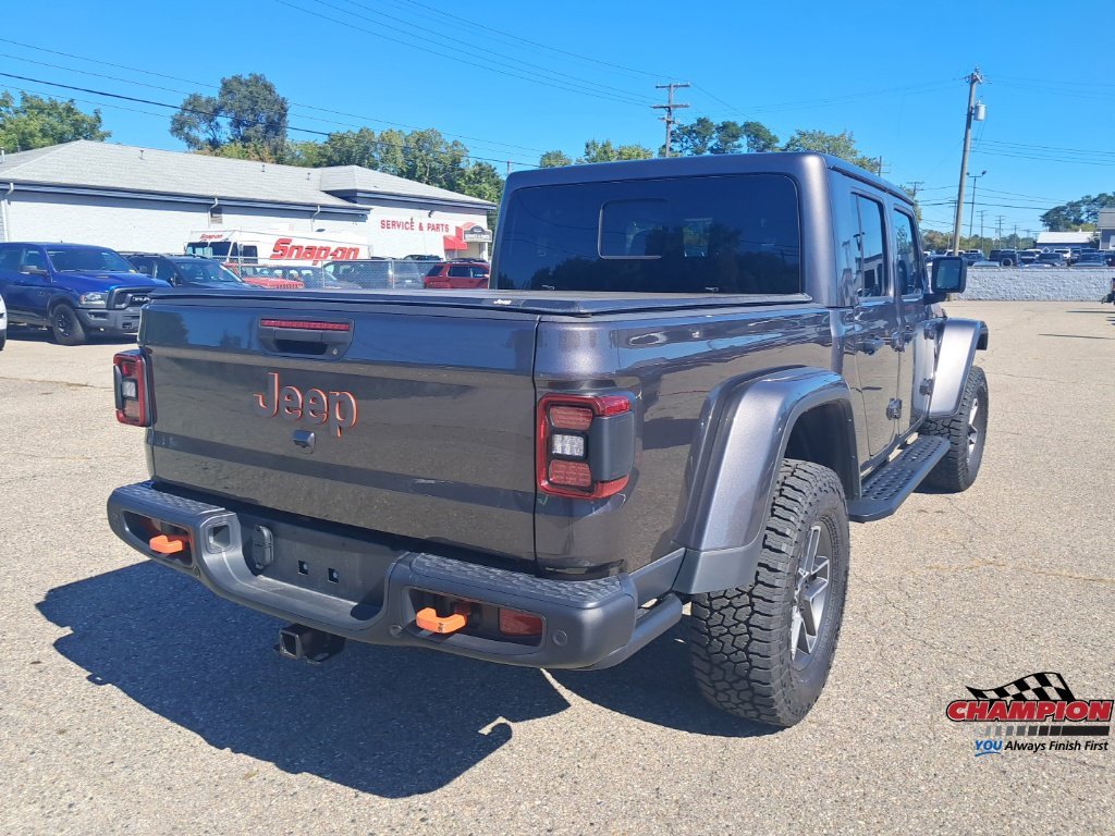 Used 2025 Gray Jeep Mojave image 6