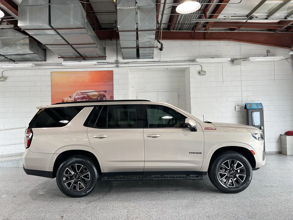 Used 2022 Empire Beige Metallic Chevrolet Z71 image 13