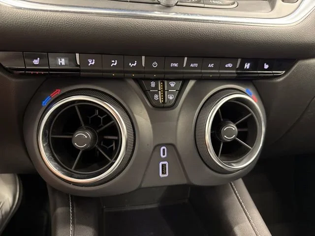 Used 2025 Black Chevrolet 2LT image 28