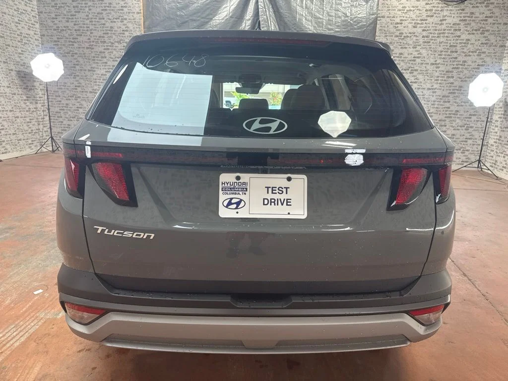 New 2026 Hampton Gray Hyundai SE image 6