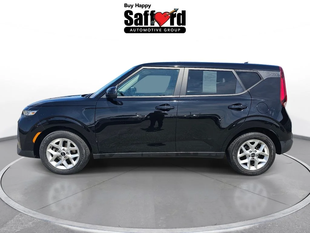 Used 2022 Black Kia LX image 35