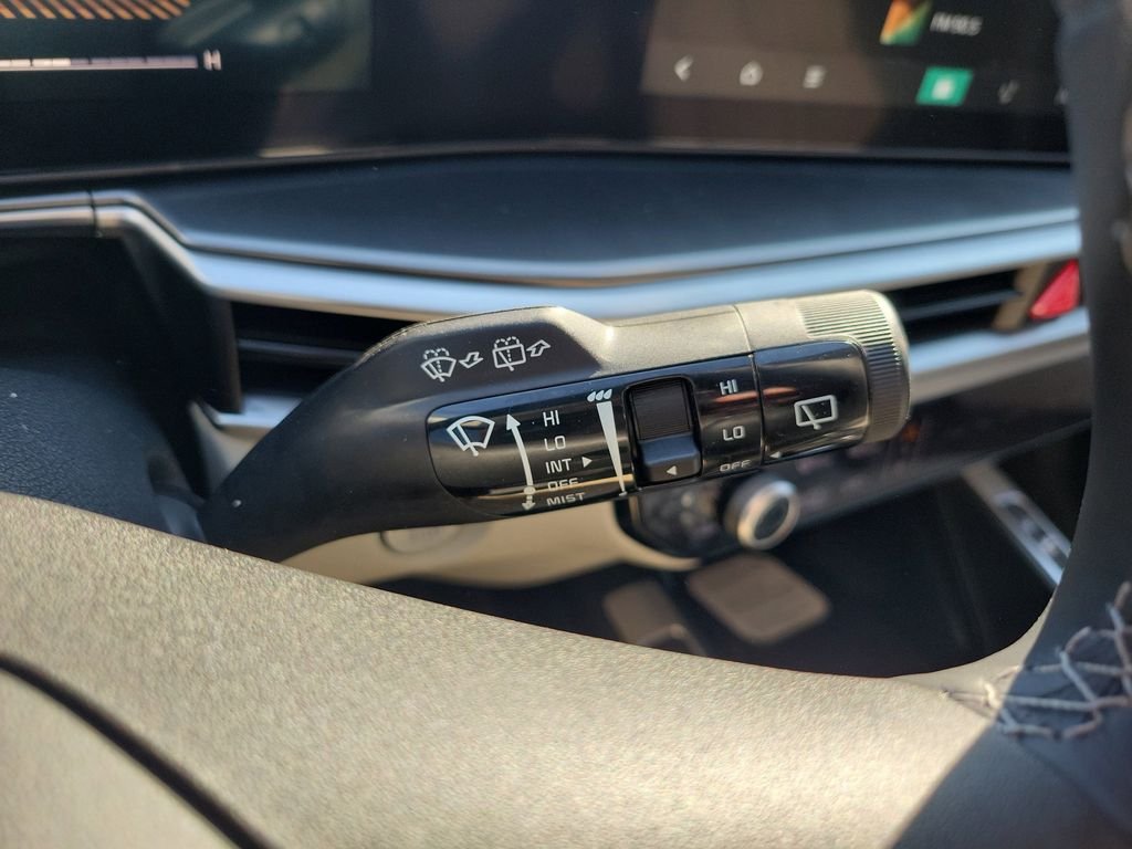 New 2026 White Kia S image 30