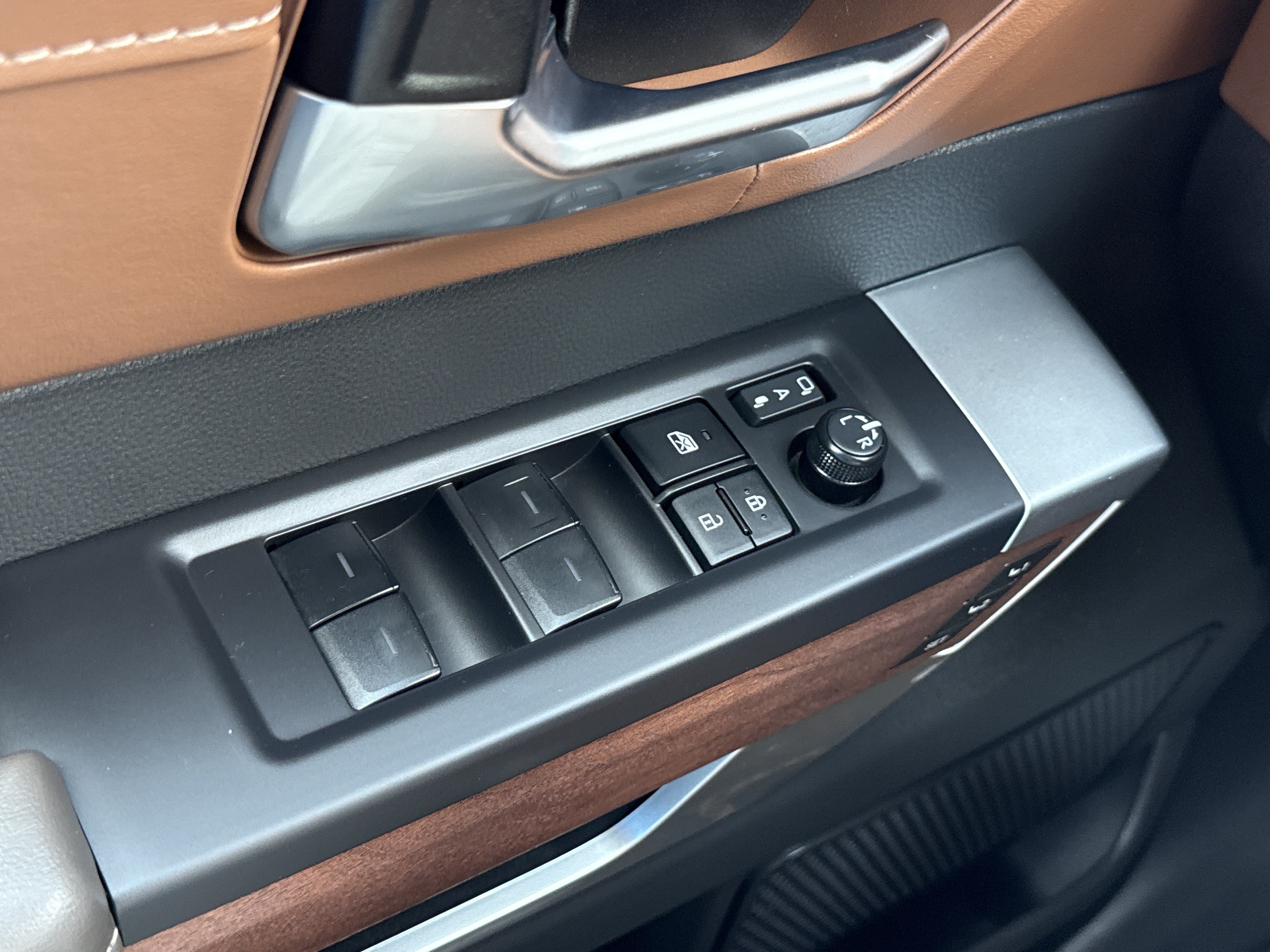 Used 2025 Wind Chill Pearl Toyota 1794 Edition image 18