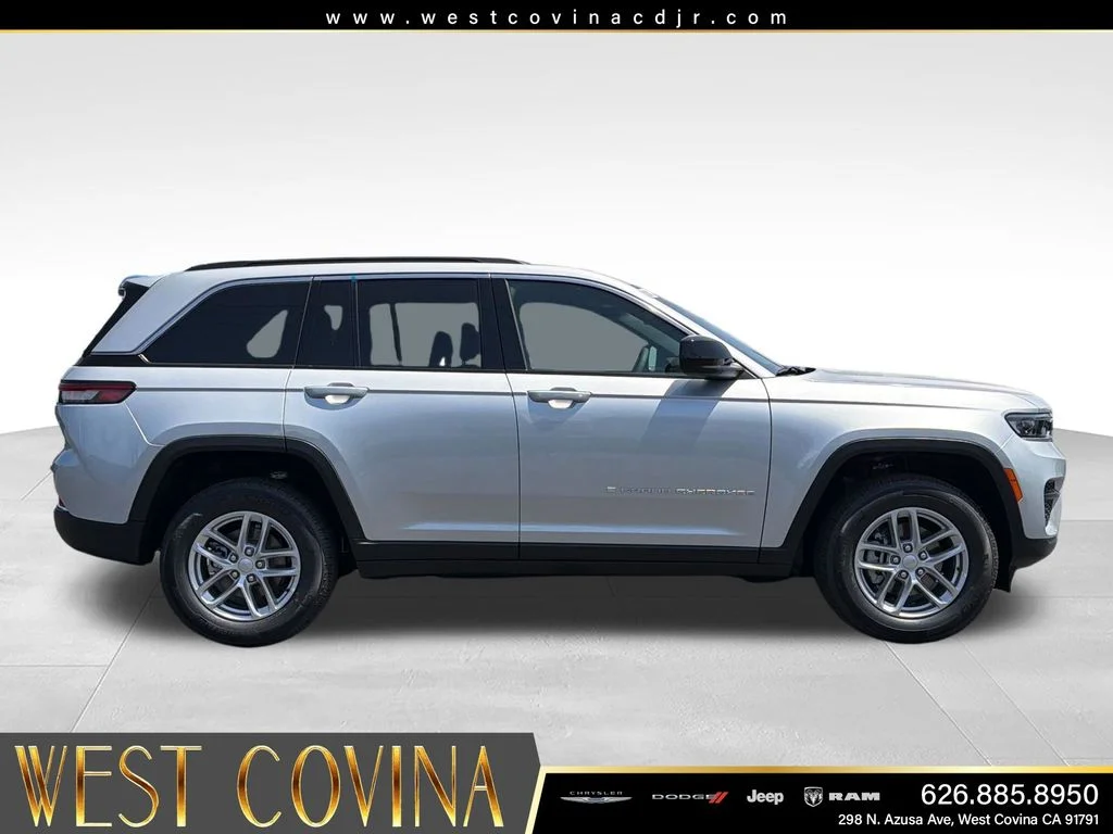 New 2026 Silver Zynith Jeep Laredo X image 6