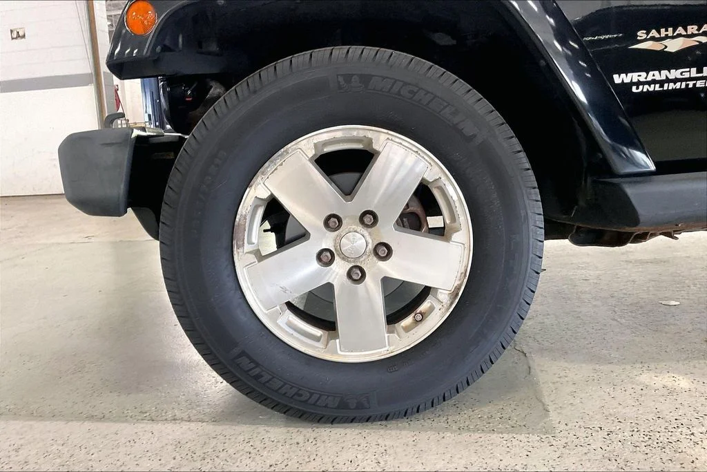 Used 2008 Black Jeep Unlimited Sahara image 8