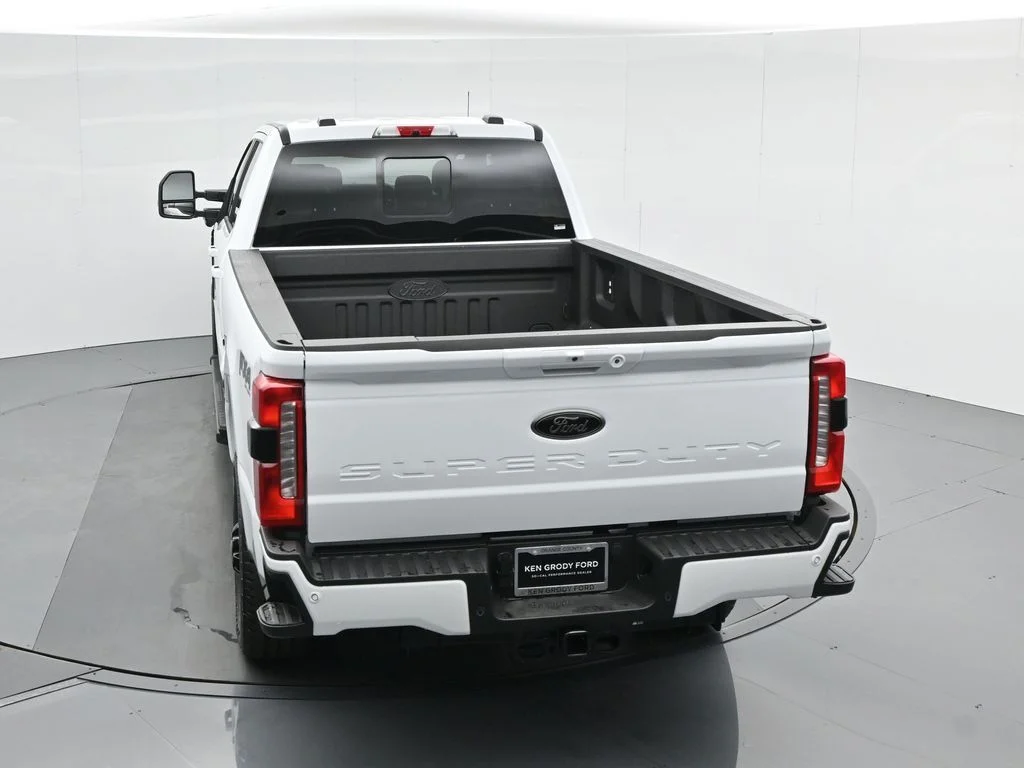New 2026 Oxford White Ford Lariat image 39