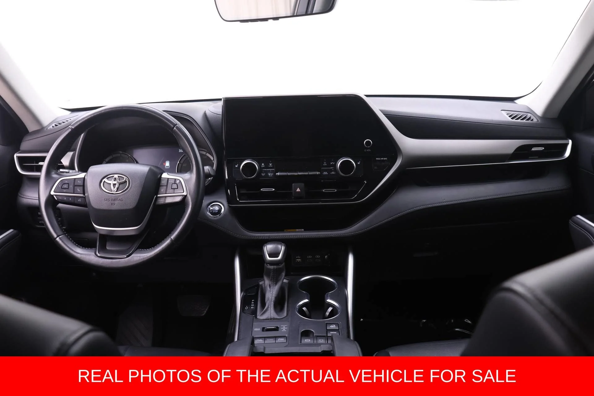 Used 2023 Gray Toyota XLE image 5