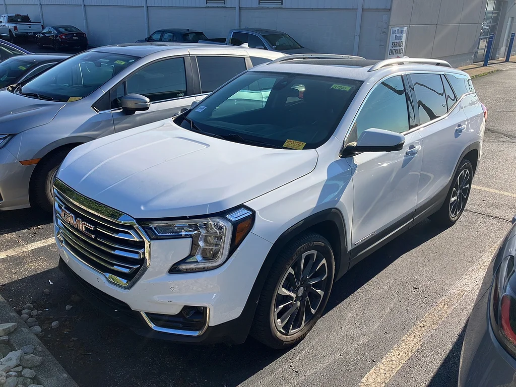 Used 2022 Summit White GMC SLT image 9