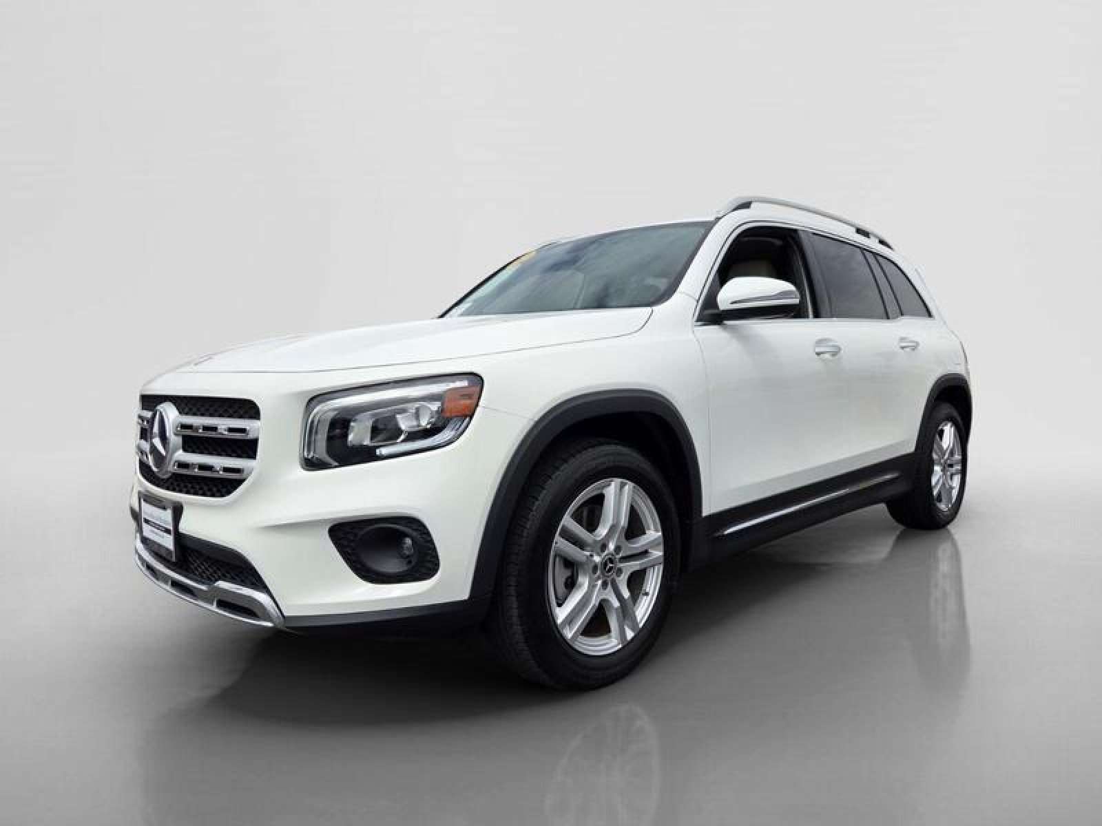 Certified Used 2022 Polar White Mercedes-Benz GLB 250 image 8