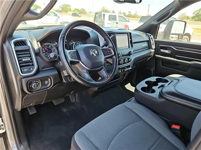 Used 2024 Billet Silver Metallic Clearcoat RAM Big Horn 4x4 Crew Cab 8 ft. box 169.5 in. WB image 9