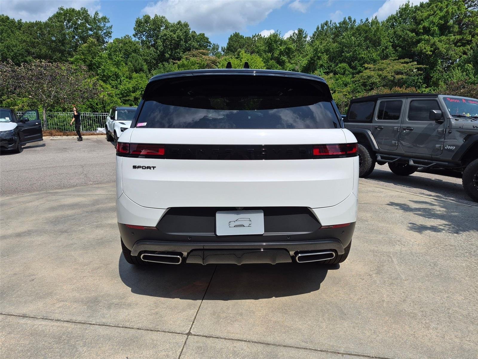 New 2026 Fuji White Land Rover SE image 6