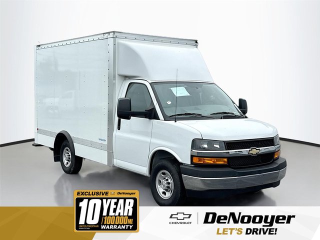 2024 Chevrolet Express Cutaway 3500 1WT