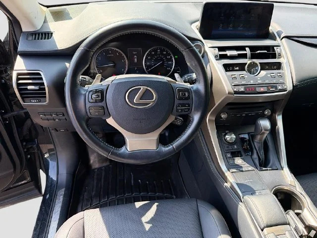 Used 2018  Lexus 300 Base image 20