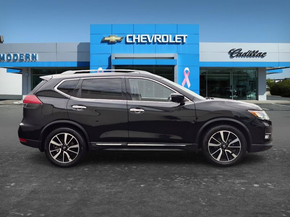 Used 2020 Magnetic Black Pearl Nissan SL image 6