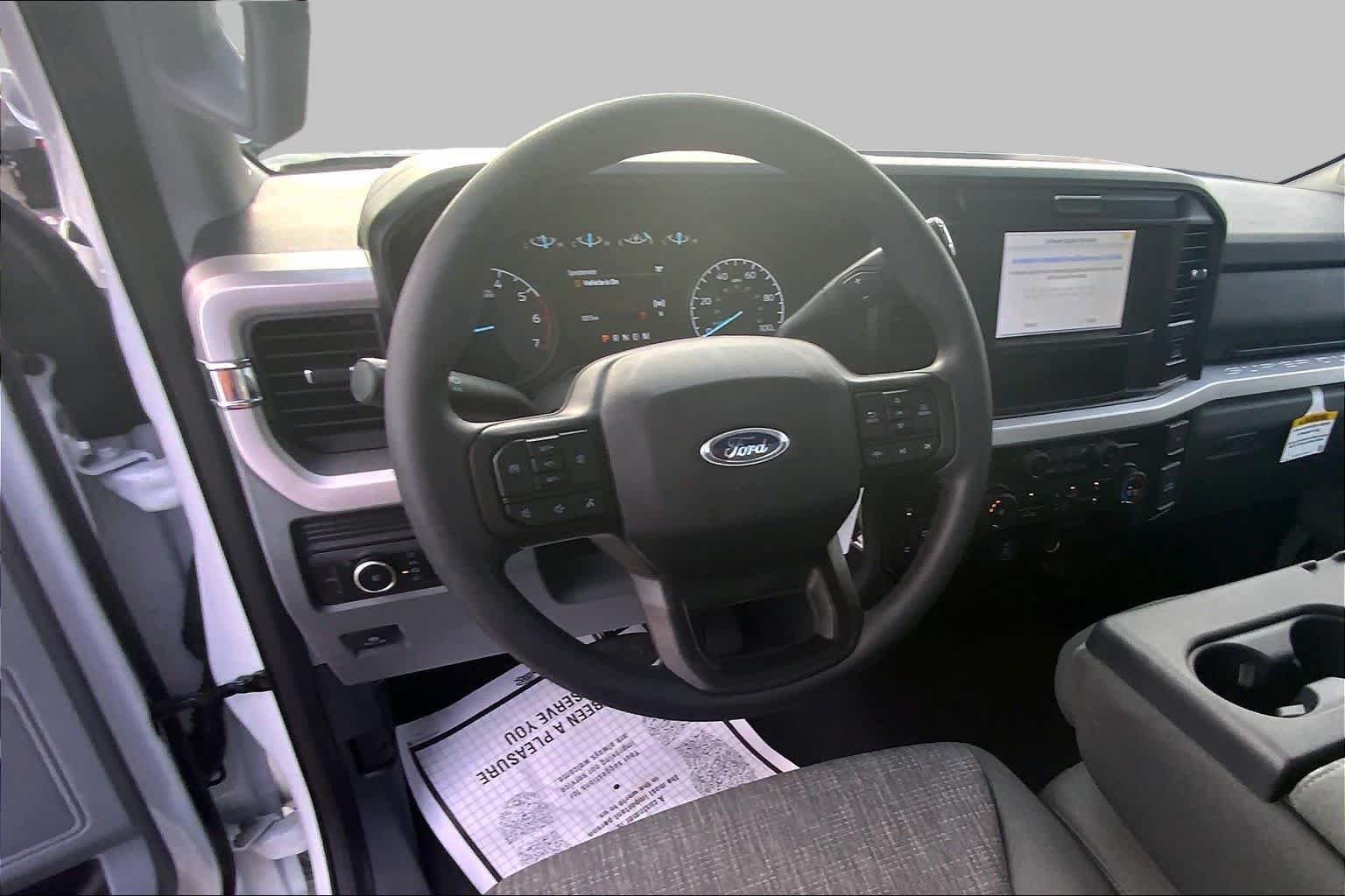 Certified Used 2025 Oxford White Ford XLT image 6