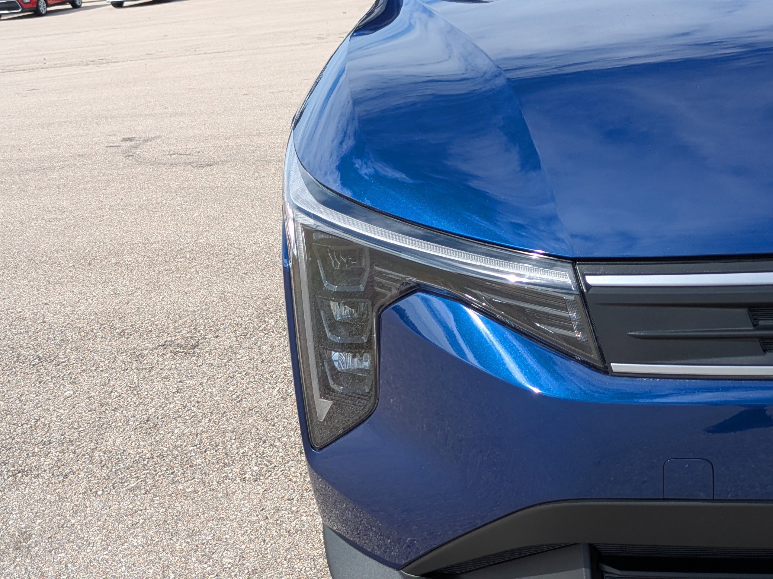 New 2026 Deep Sea Blue Kia LXS image 10