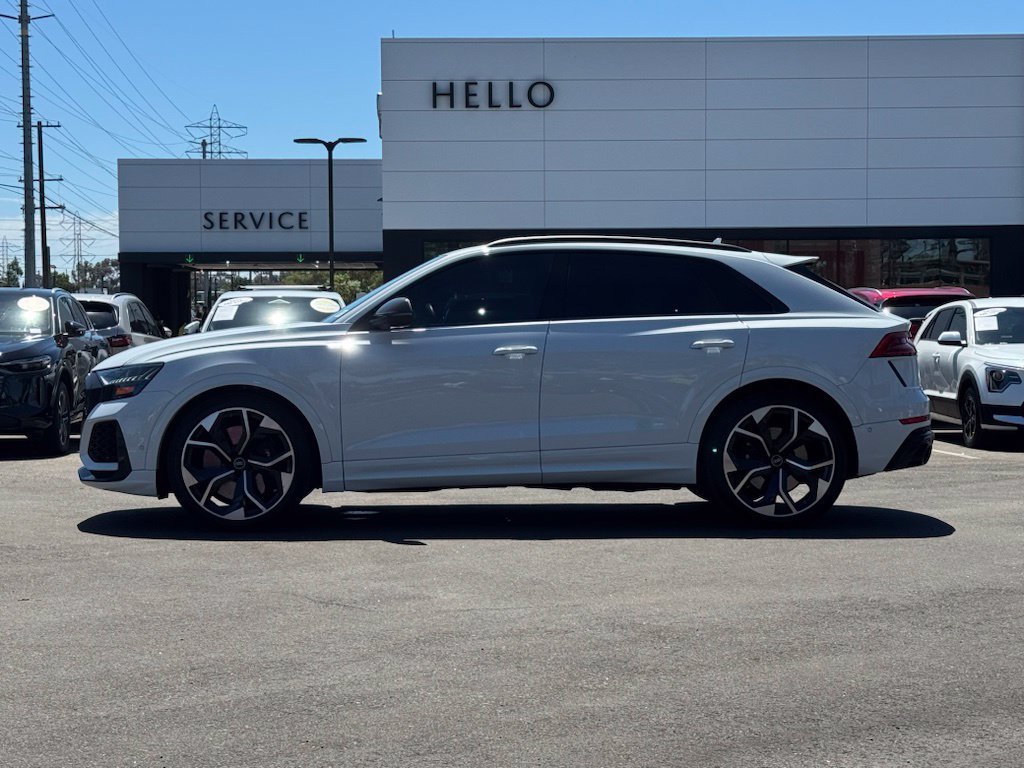 Used 2023 Glacier White Audi 4.0T image 7