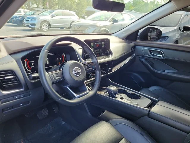 Used 2022 Orange Nissan Platinum image 18