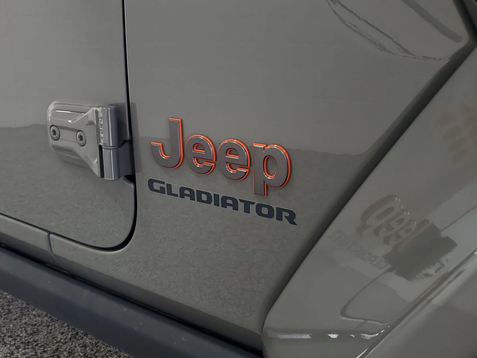 Used 2021 Gray Jeep Mojave image 7