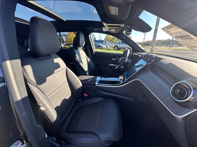 New 2027 Graphite Grey Metallic Mercedes-Benz GLC 300 image 27