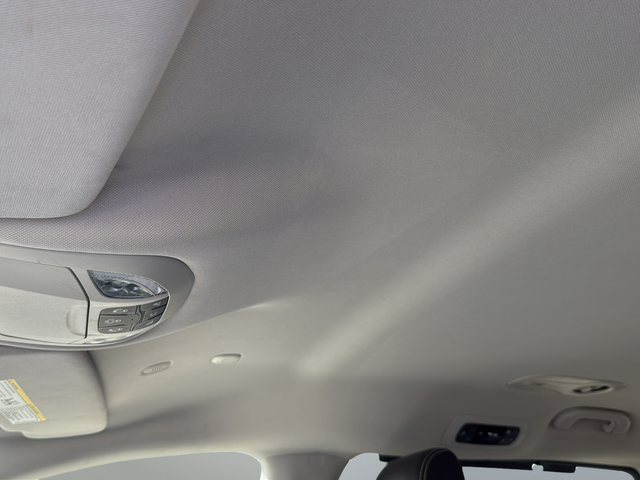 Used 2024 White Chrysler Touring L image 19