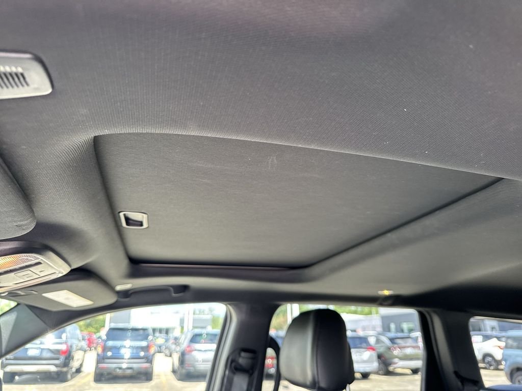 Used 2020 White Jeep Limited image 16