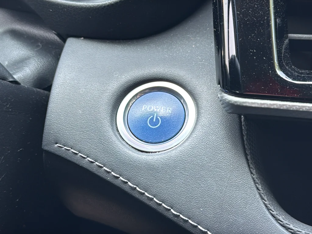 Used 2021 Silver Toyota Platinum image 30