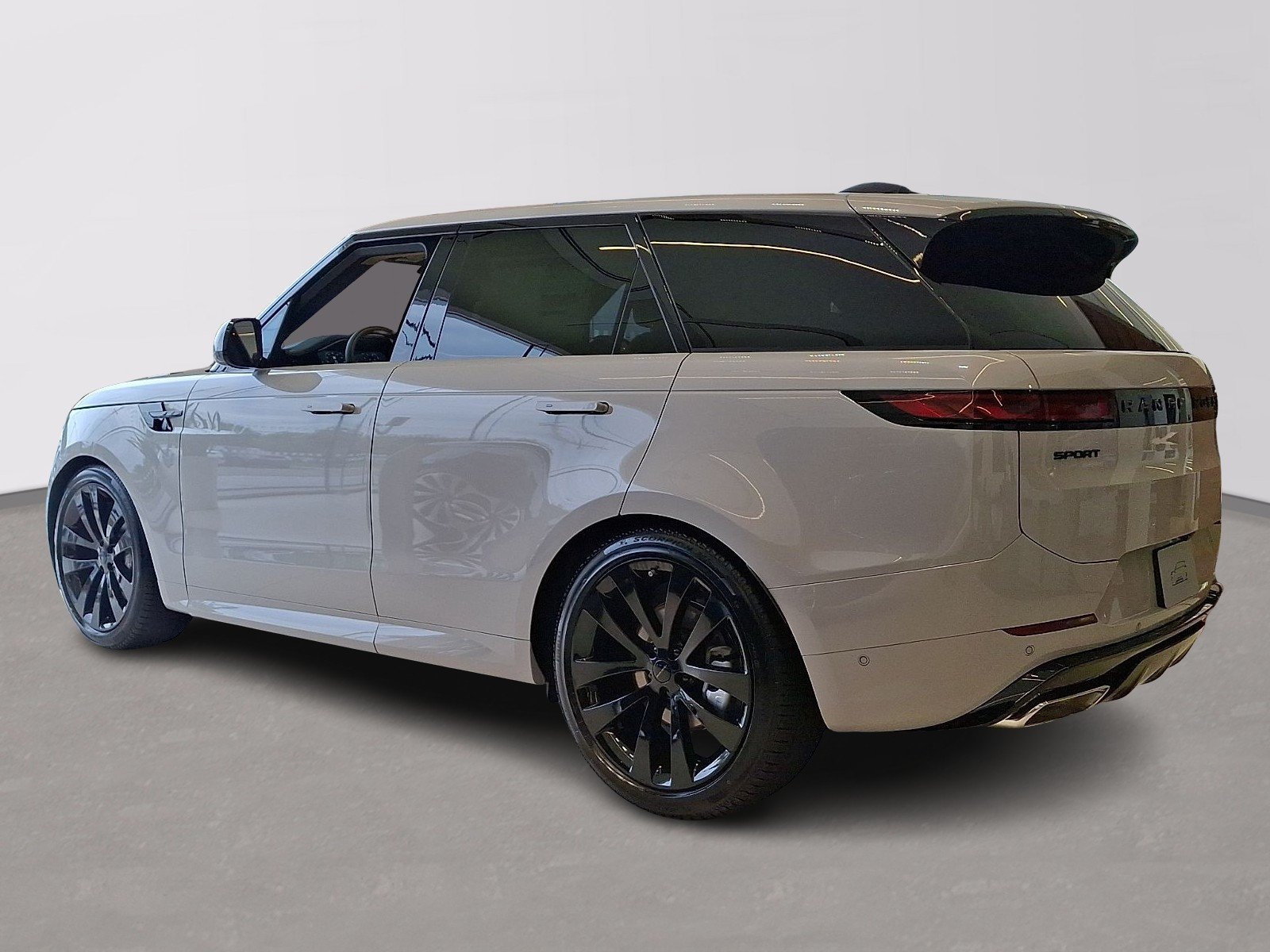 New 2026 Borasco Grey Land Rover  image 3
