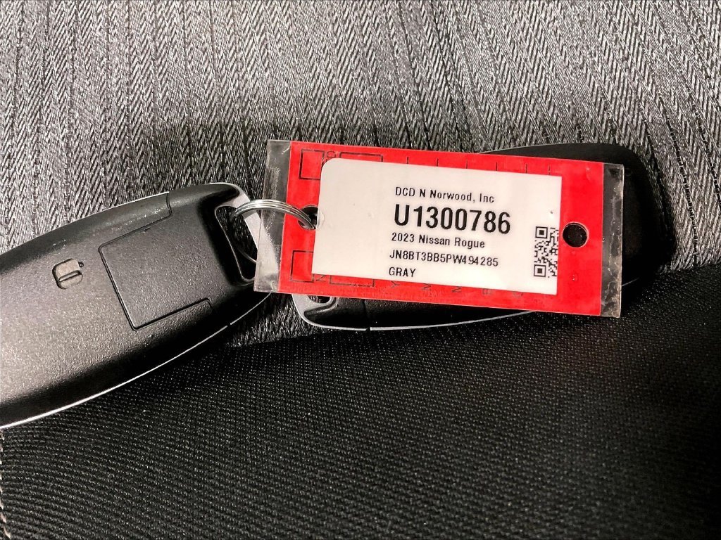 Used 2023 Gray Nissan SV image 31