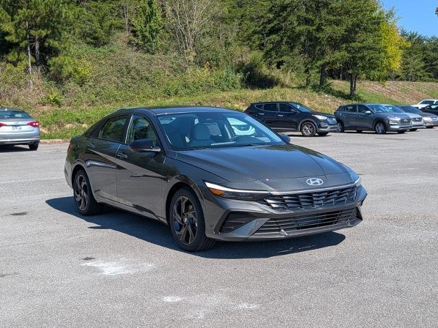 New 2026 Amazon Gray Hyundai SEL Sport Plus image 2