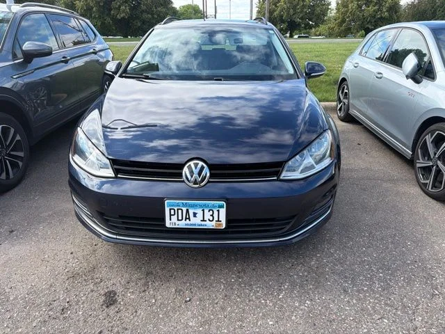 Used 2017 Volkswagen Golf SportWagen SE with VIN 3VWC17AU5HM527283 for sale in Inver Grove Heights, Minnesota