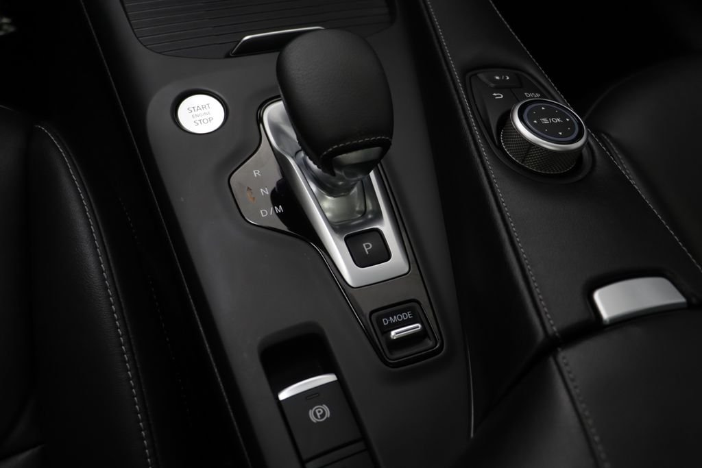 Used 2021 Black Obsidian INFINITI LUXE image 13