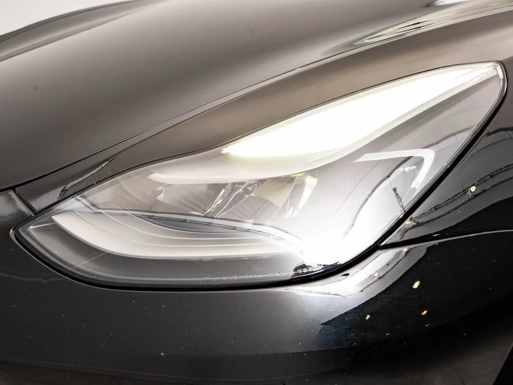 Used 2023 Black Tesla  image 14