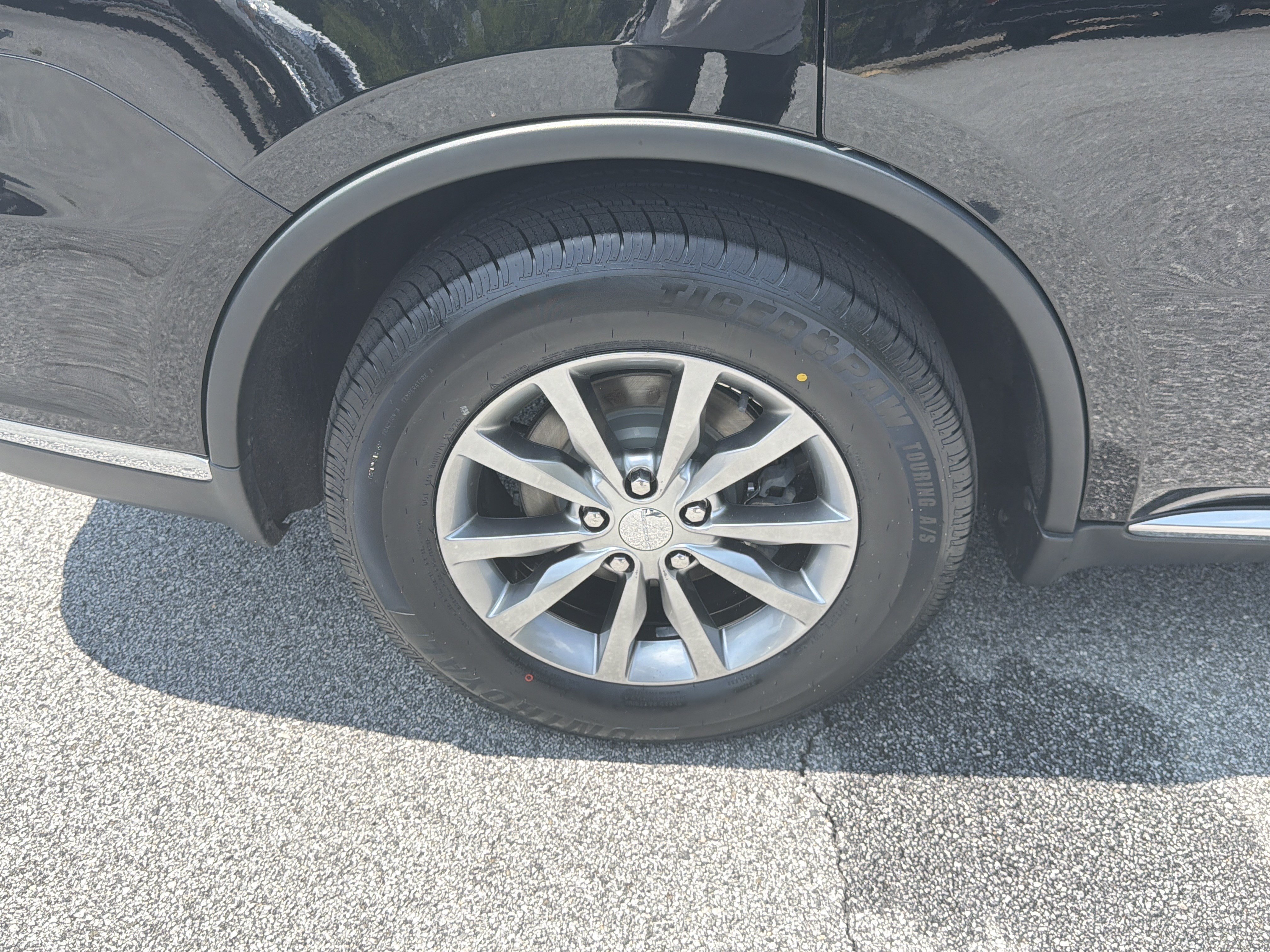 Used 2018 DB Black Clearcoat Dodge SXT image 21