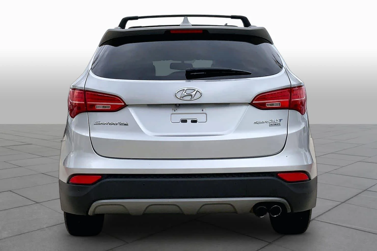 Used 2016 Sparkling Silver Hyundai  image 5