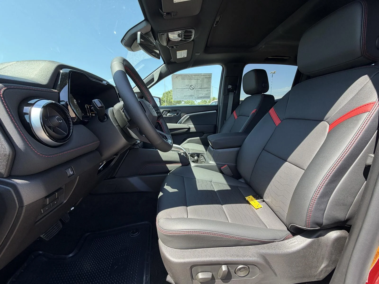 2026 Chevrolet Colorado Z71 - Photo 9