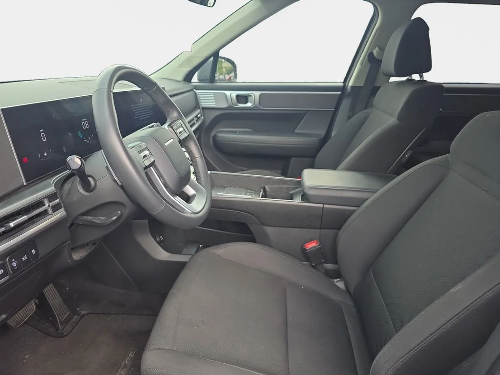 Used 2025 Gray Hyundai SE image 11