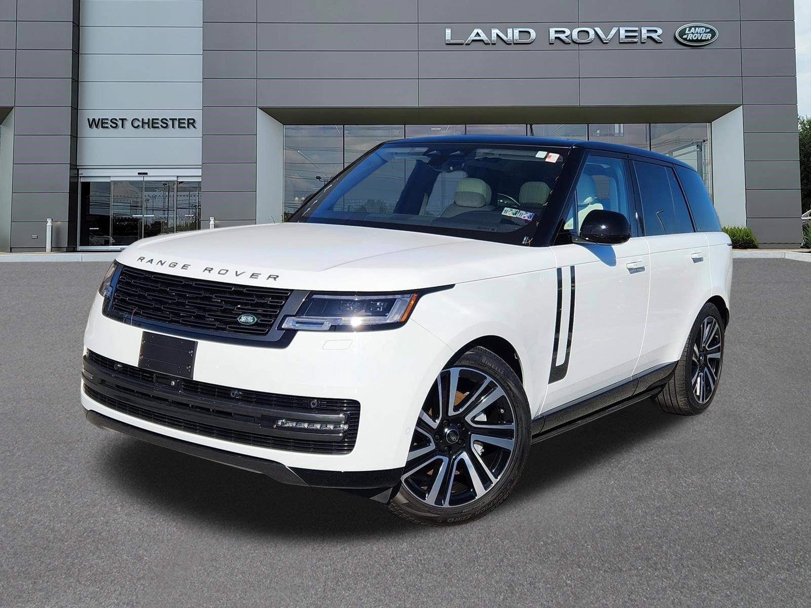 Certified Used 2023 Fuji White Land Rover SE image 1