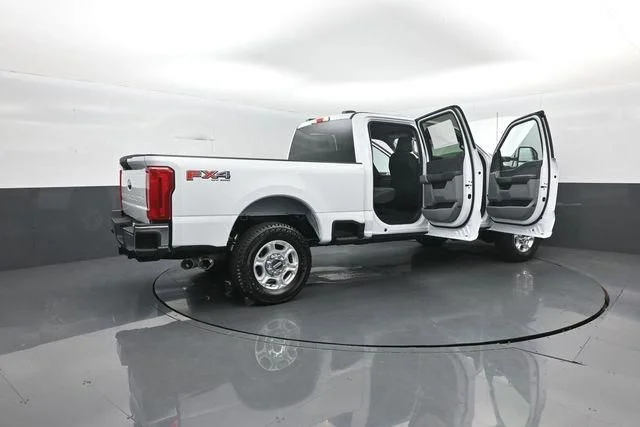 New 2026 Oxford White Ford F-250® XLT image 23